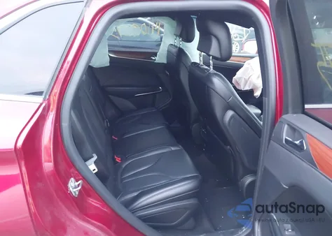 2019 Lincoln Mkc Select z USA, uszkodzony, nr VIN 5LMCJ2D98KUL18774